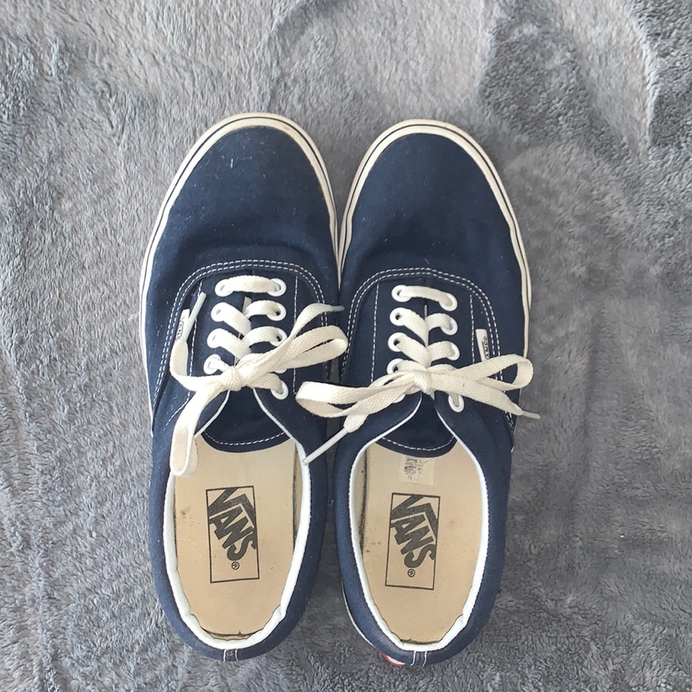 Navy Era vans women’s 9.5